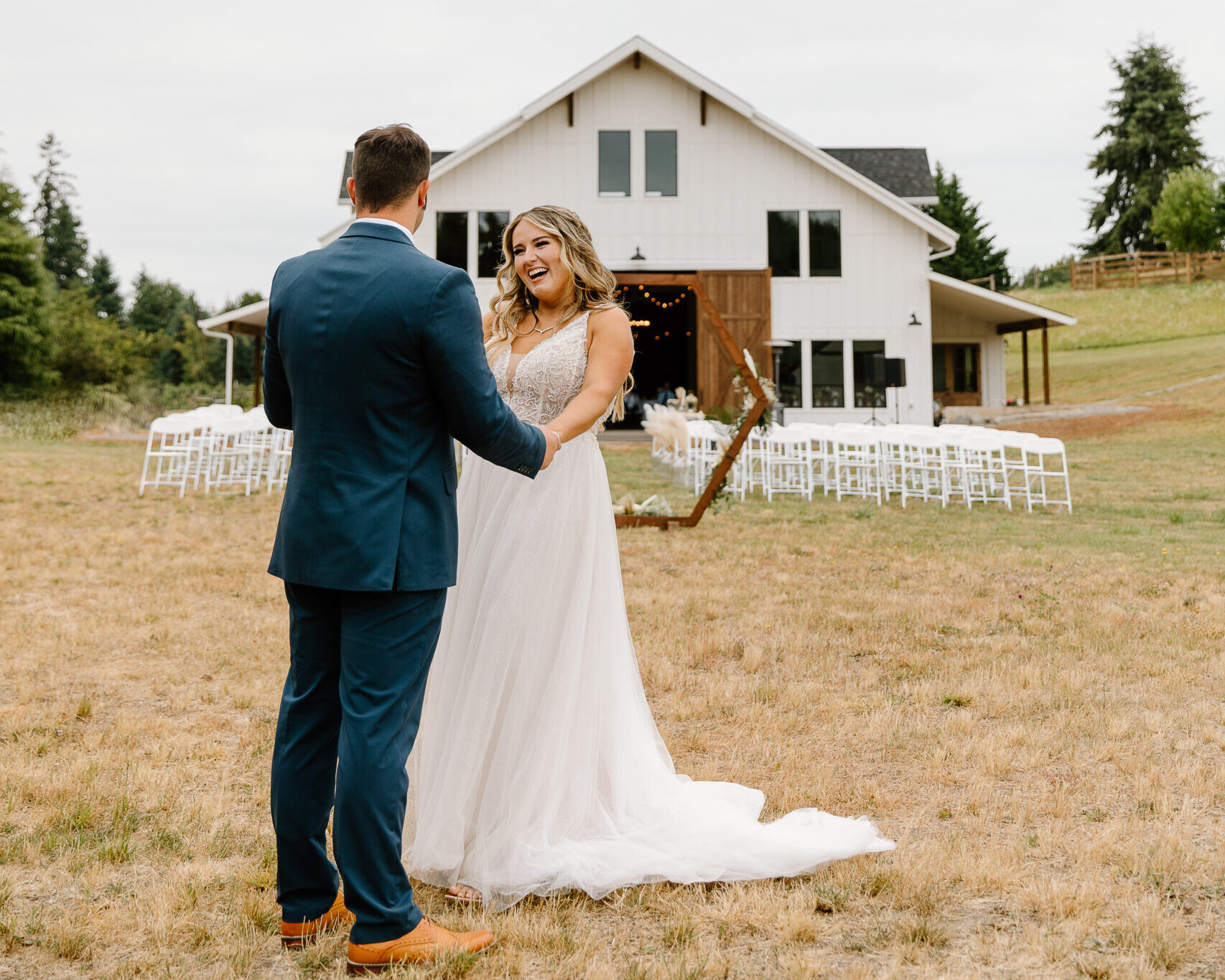 Vancouver Washington barn wedding in July