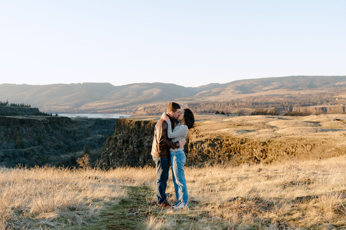 Alex and Min sharing a kiss in this January golden hour session.