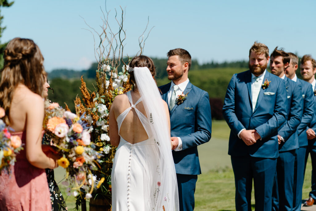 Ceremony in the sun at Scholls Valley Lodge