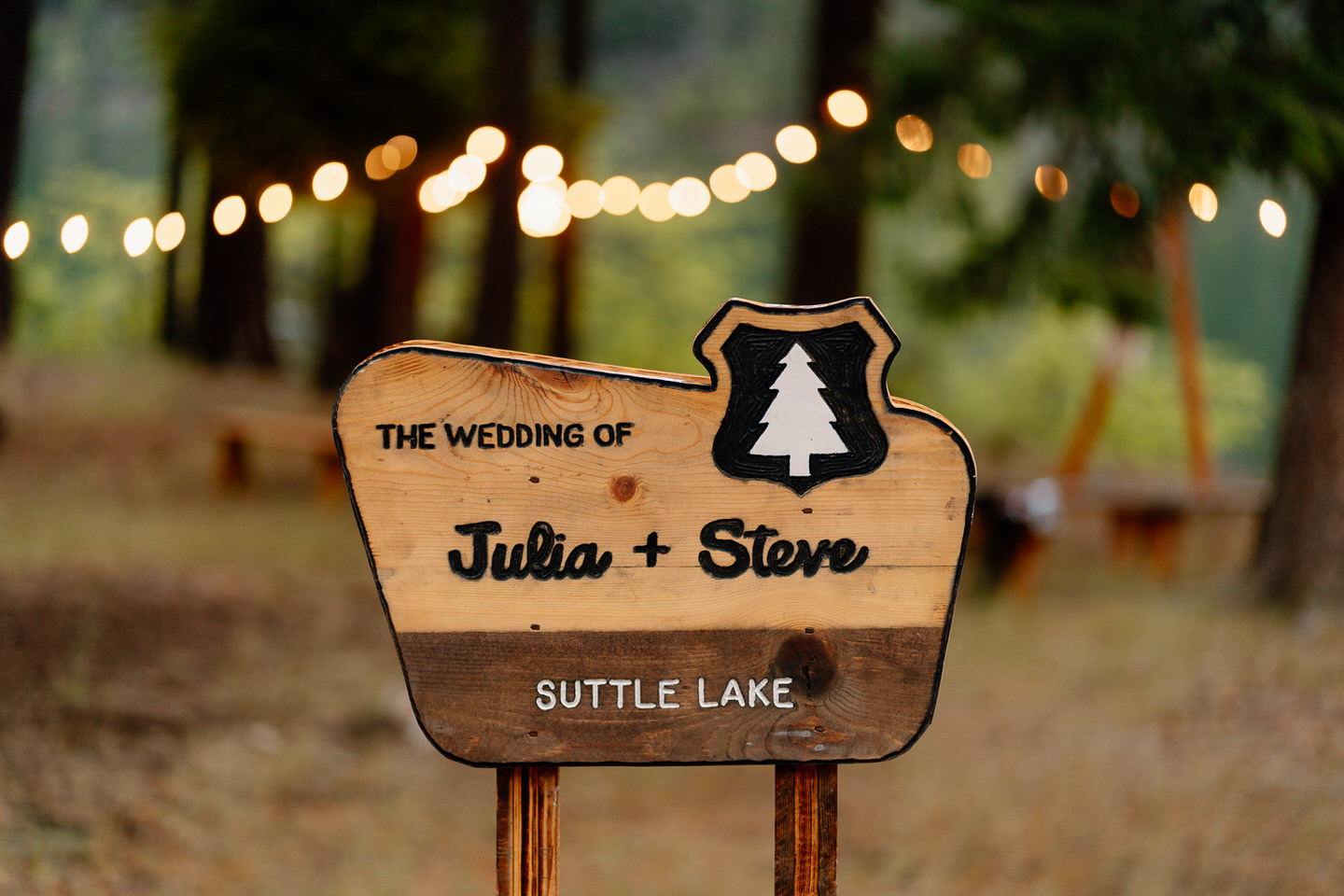 National Forest inspired wedding welcome sign for Suttle Lake elopement