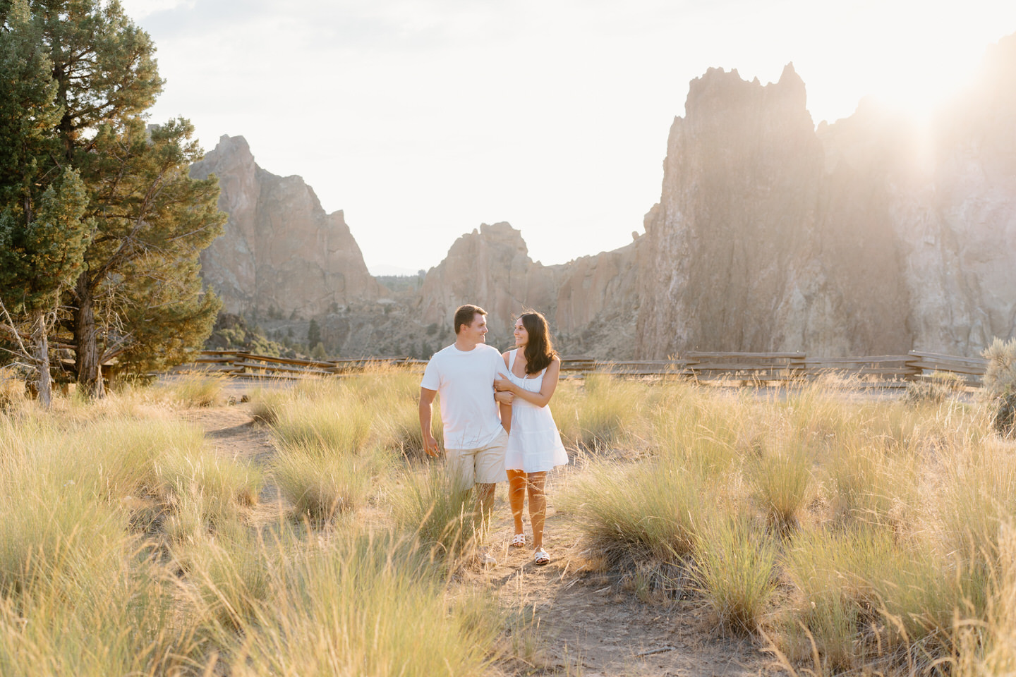 sunny engagement photos in Bend, Oregon