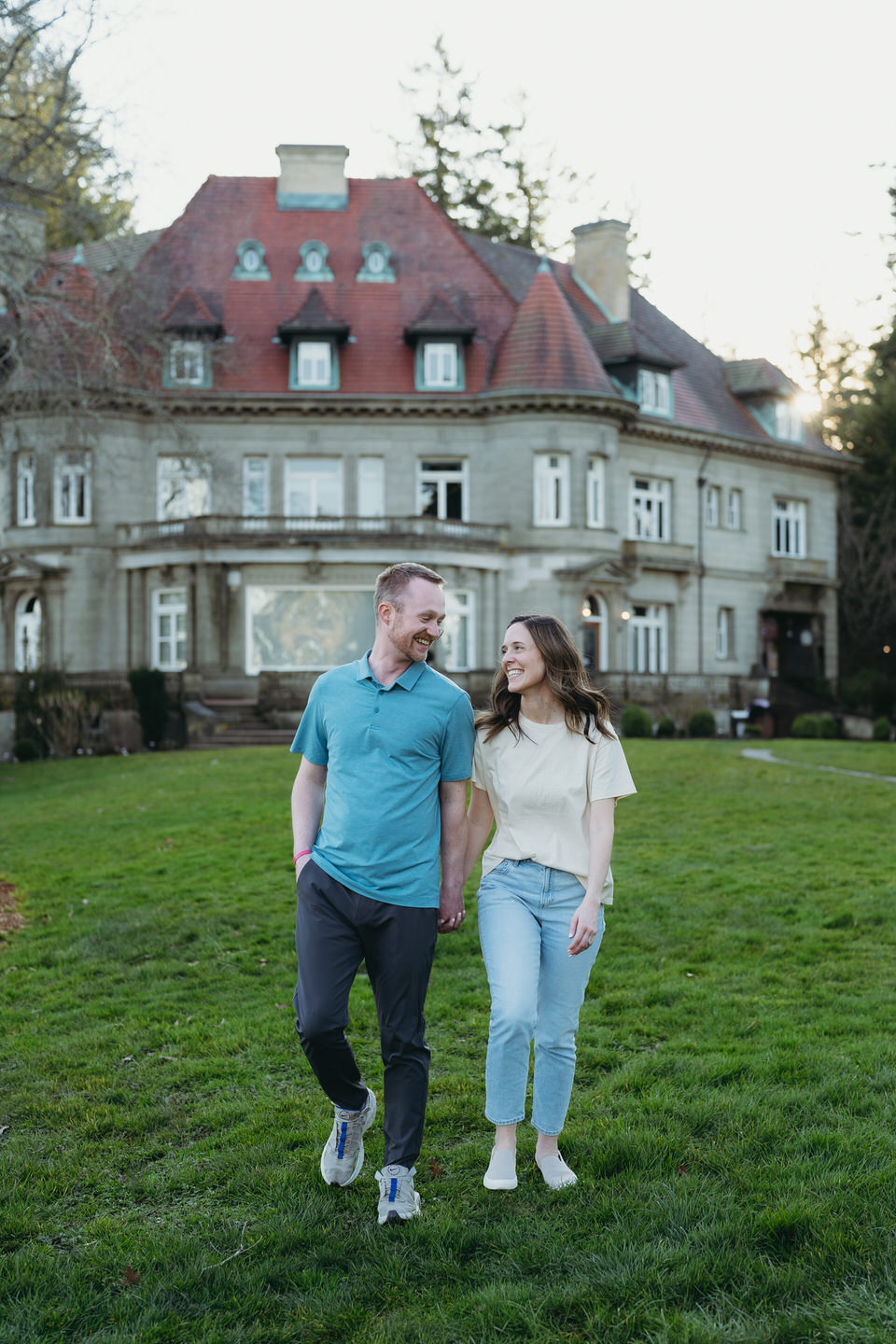 Couple in front of Pittock Mansion