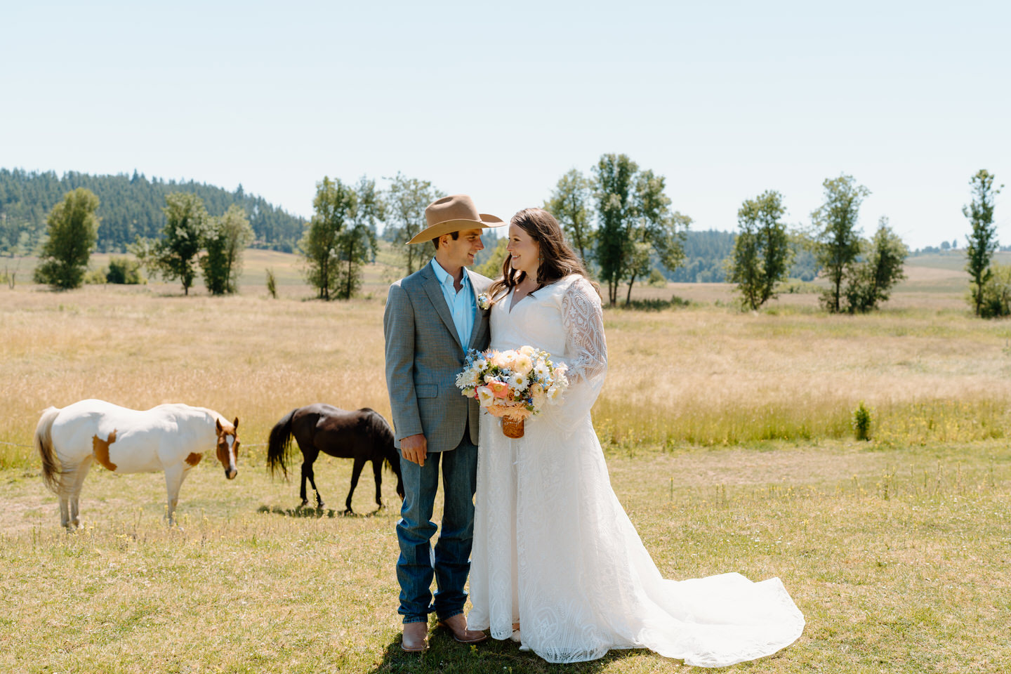 The Farm on Golden Hill Oregon wedding photographer