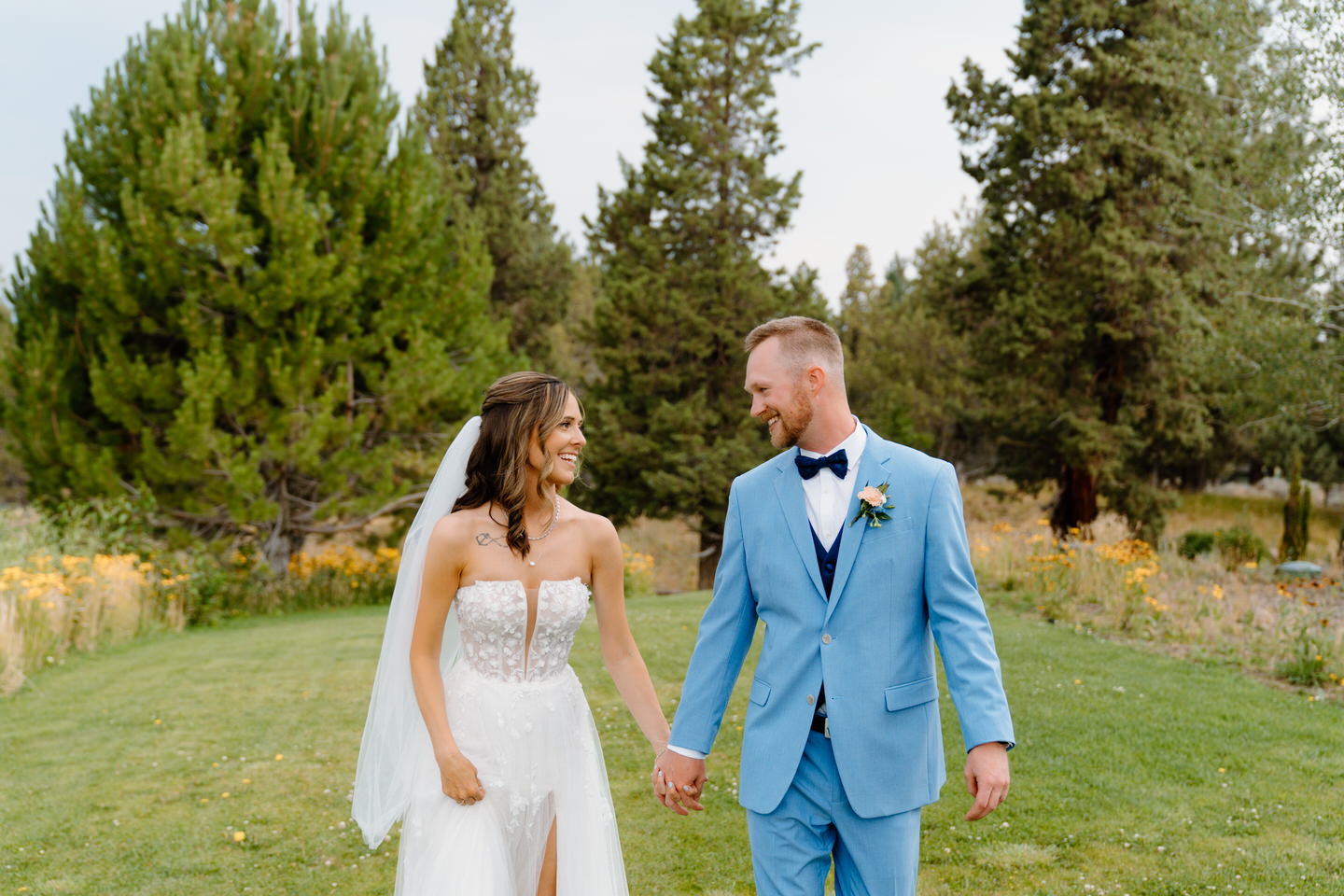 Aspen Lakes Golf Course wedding portraits.