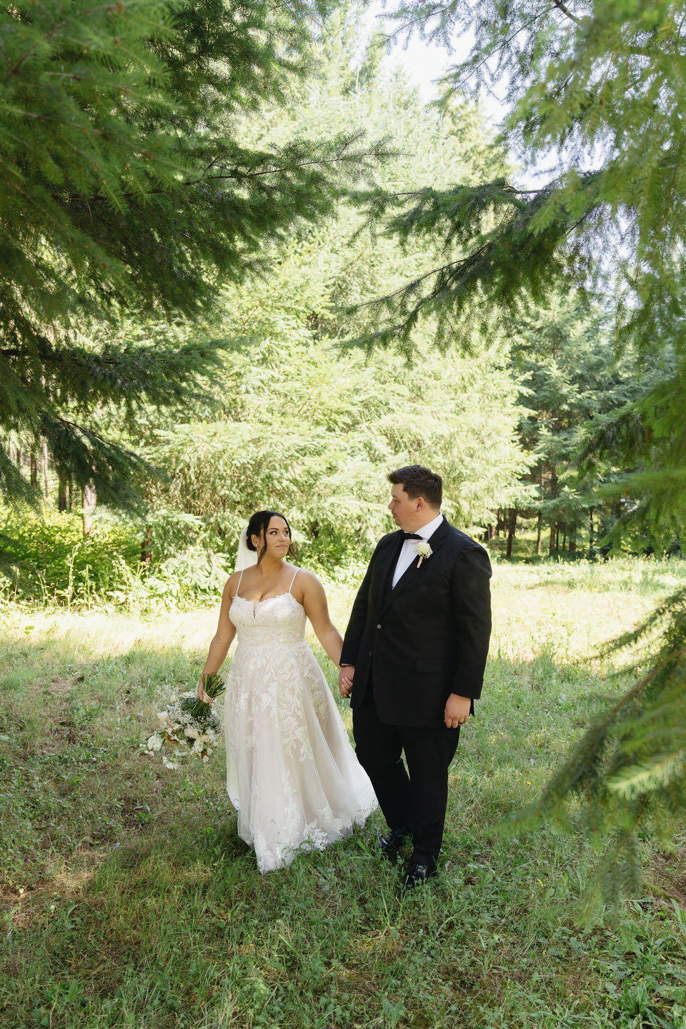 Forest wedding venue in Oregon