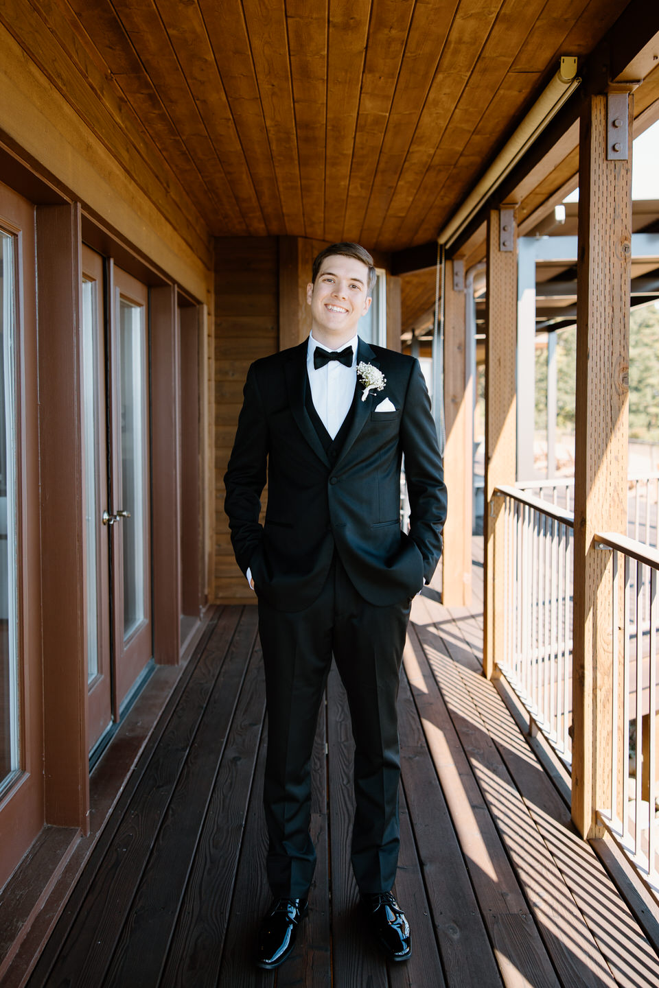 Groom portraits at Youngberg Hill Winery