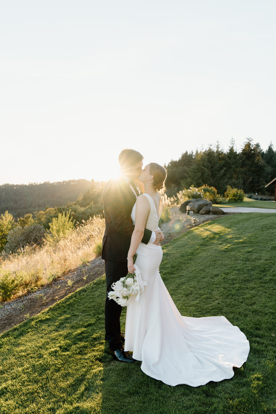 Golden hour portraits in Oregon's wine country